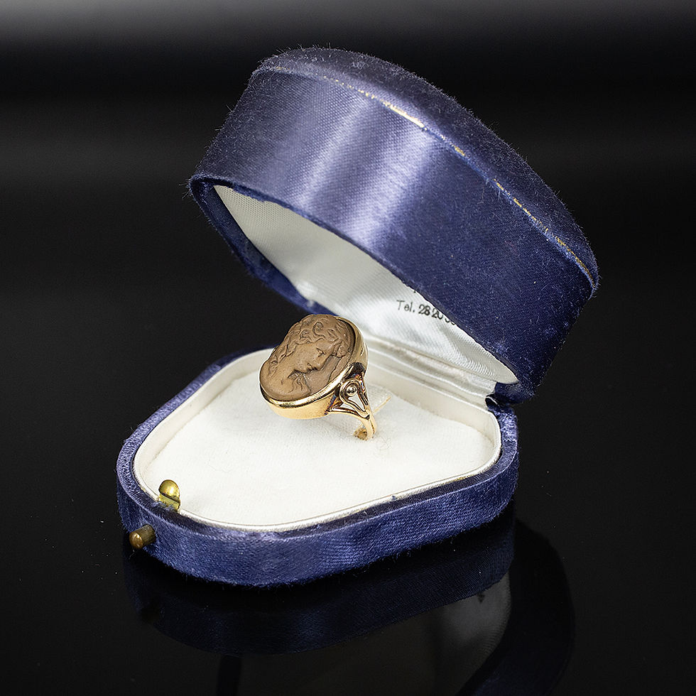 ANELLO VINTAGE IN ORO GIALLO CON CAMEO JOHN OLIVER GIOIELLERIA FIRENZE