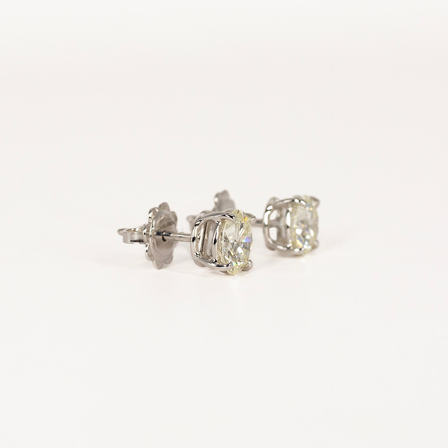 orecchini punto luce oro bianco diamanti 2,10 carati John Oliver gioielleria firenze