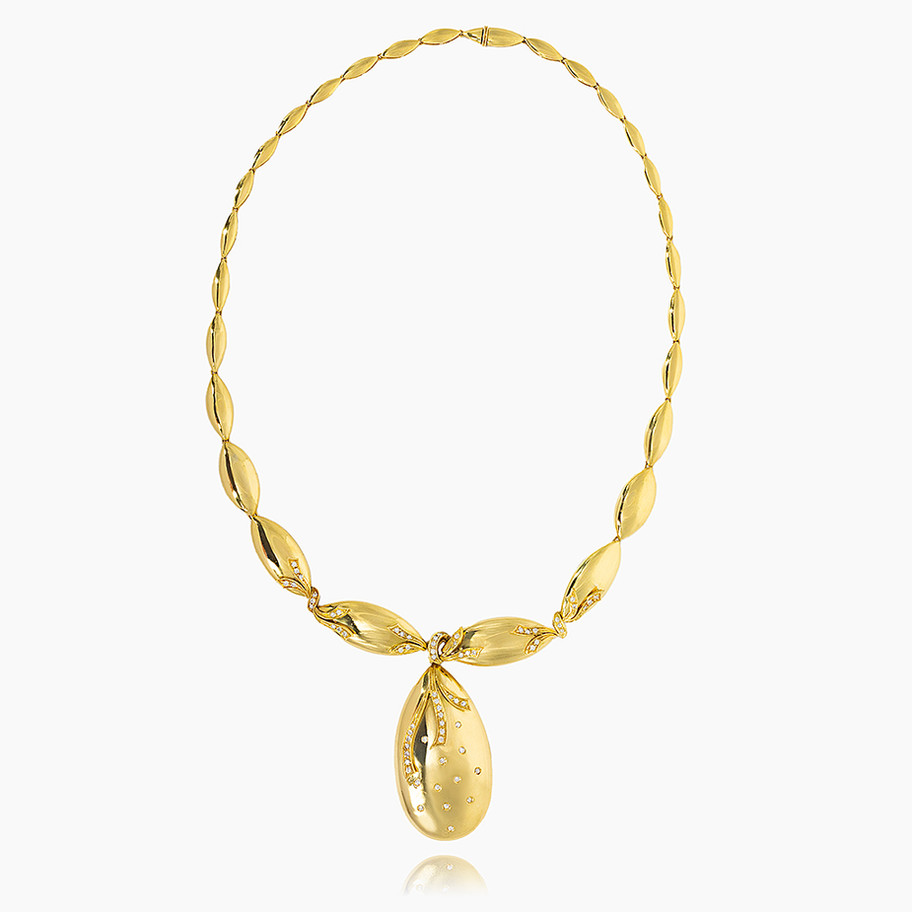collier in oro giallo di design con diamanti John Oliver gioielleria firenze