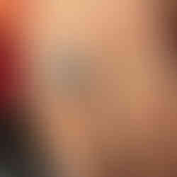 ANELLO IN ORO BIANCO CON DIAMANTI E PIETRA ACQUAMARINA