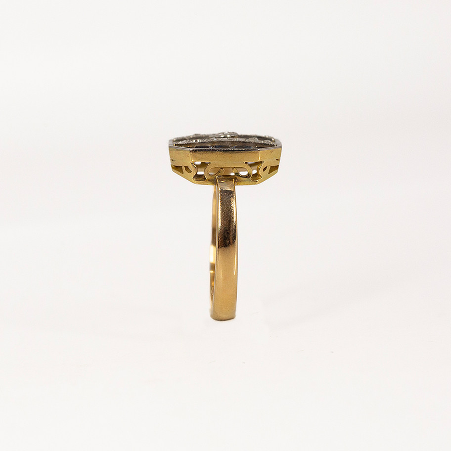 anello geometrico in oro giallo art decò John Oliver gioielleria firenze