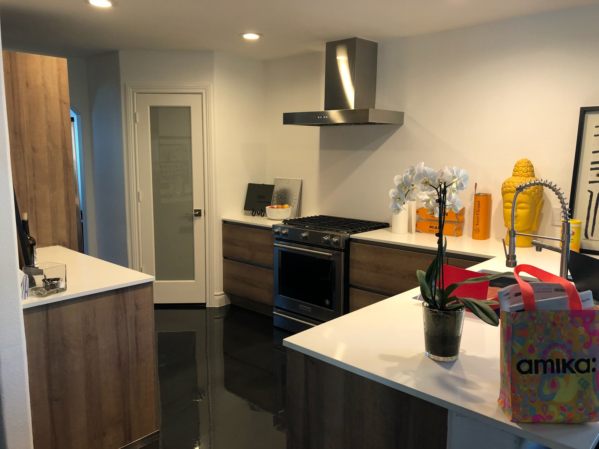 kitchen cabinets in oak repr.