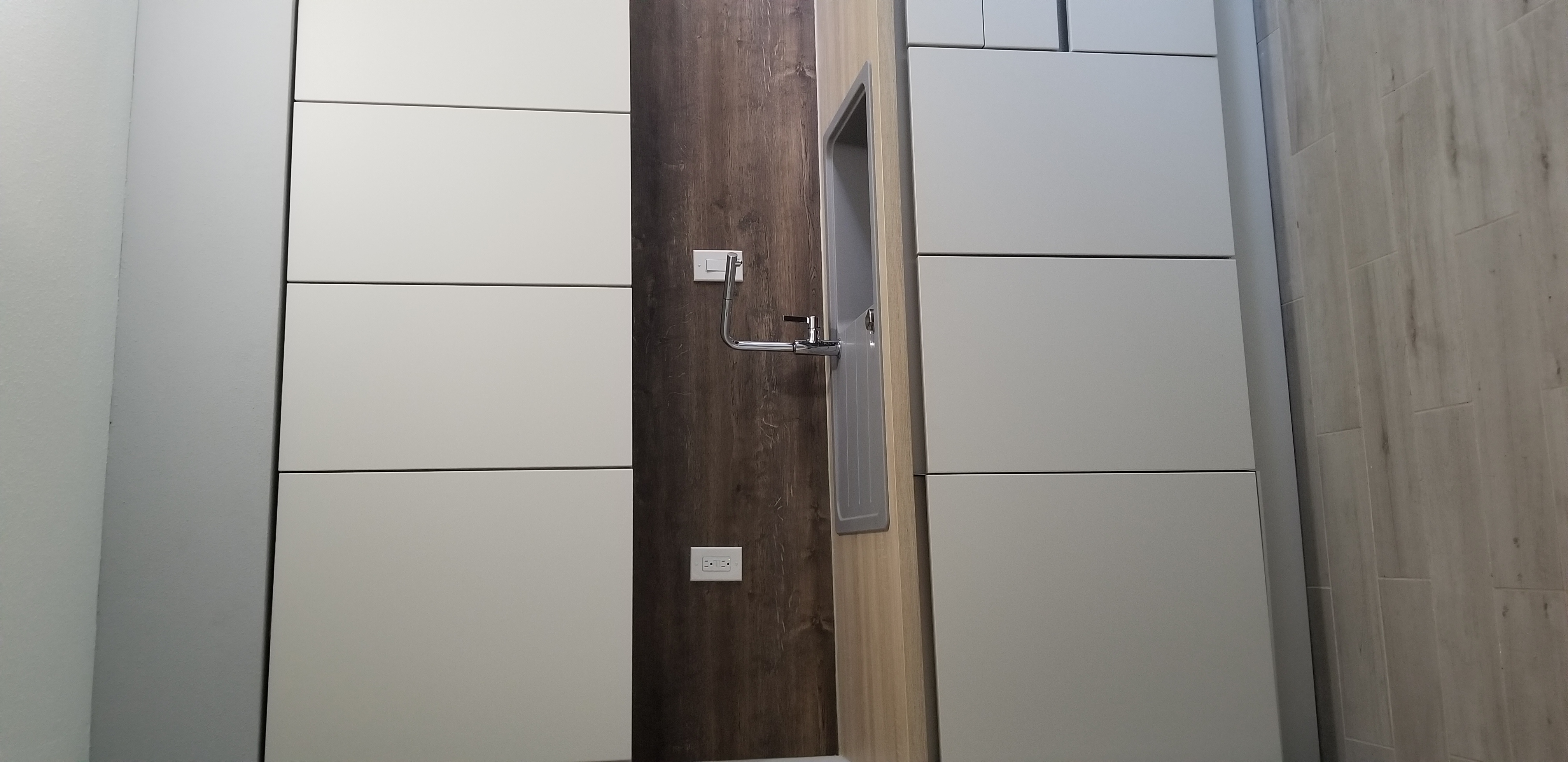 Modern matt handleless kitchen,Texas