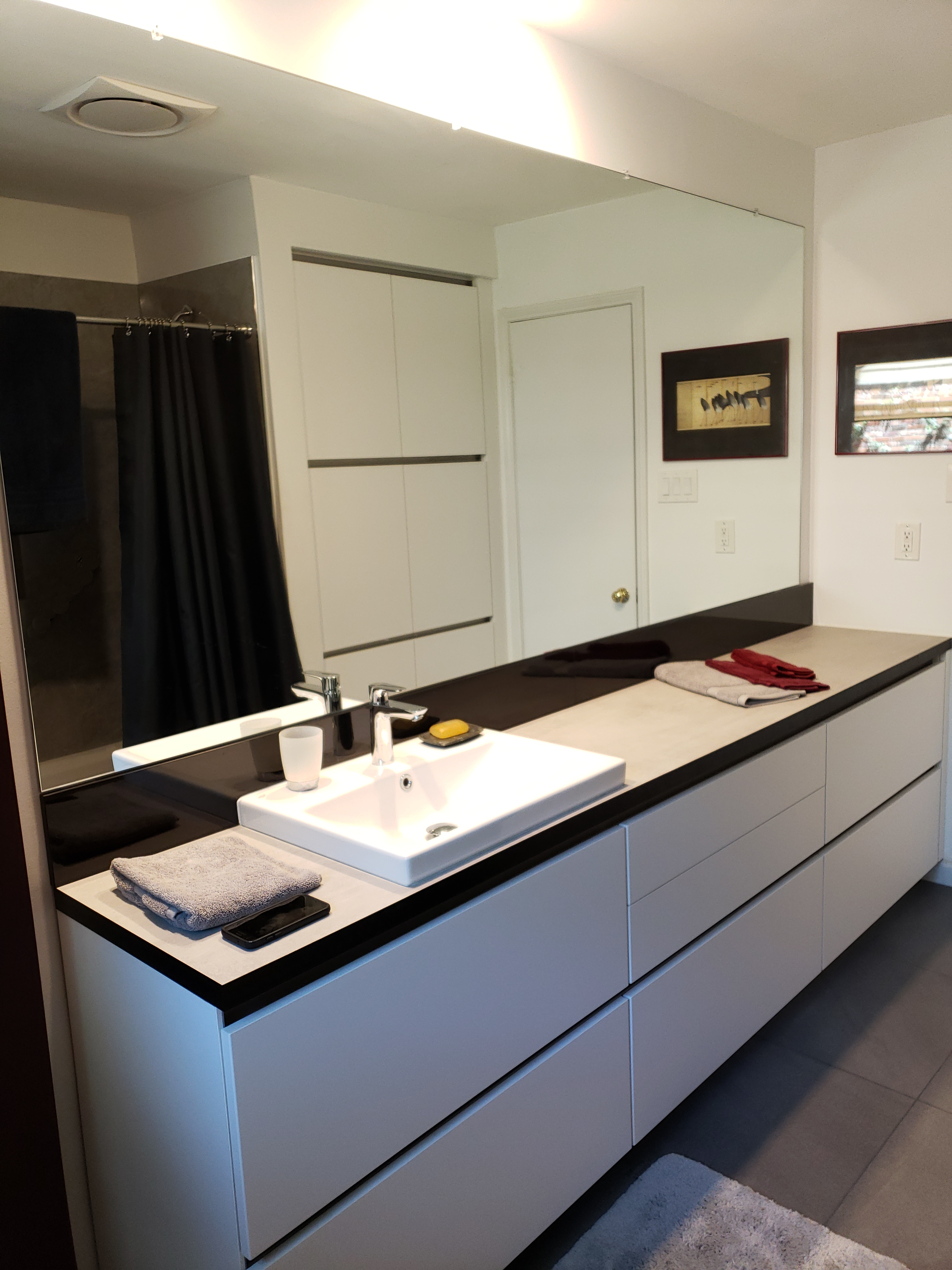 modern cabinets for bathrooms