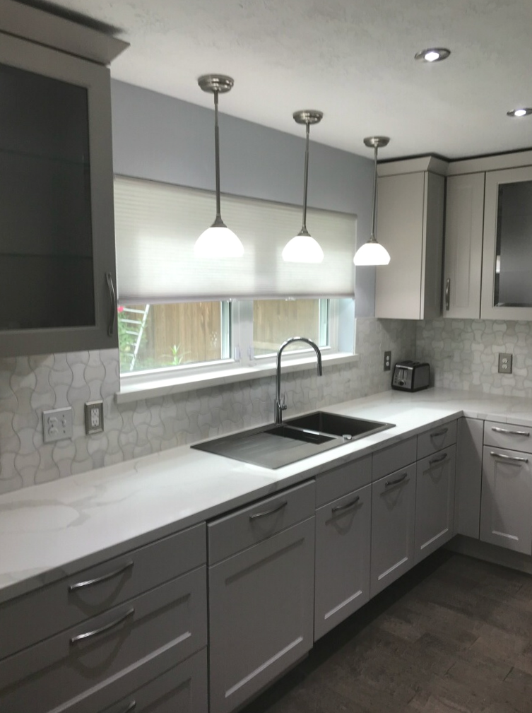 kitchen cabinets/ traditional style