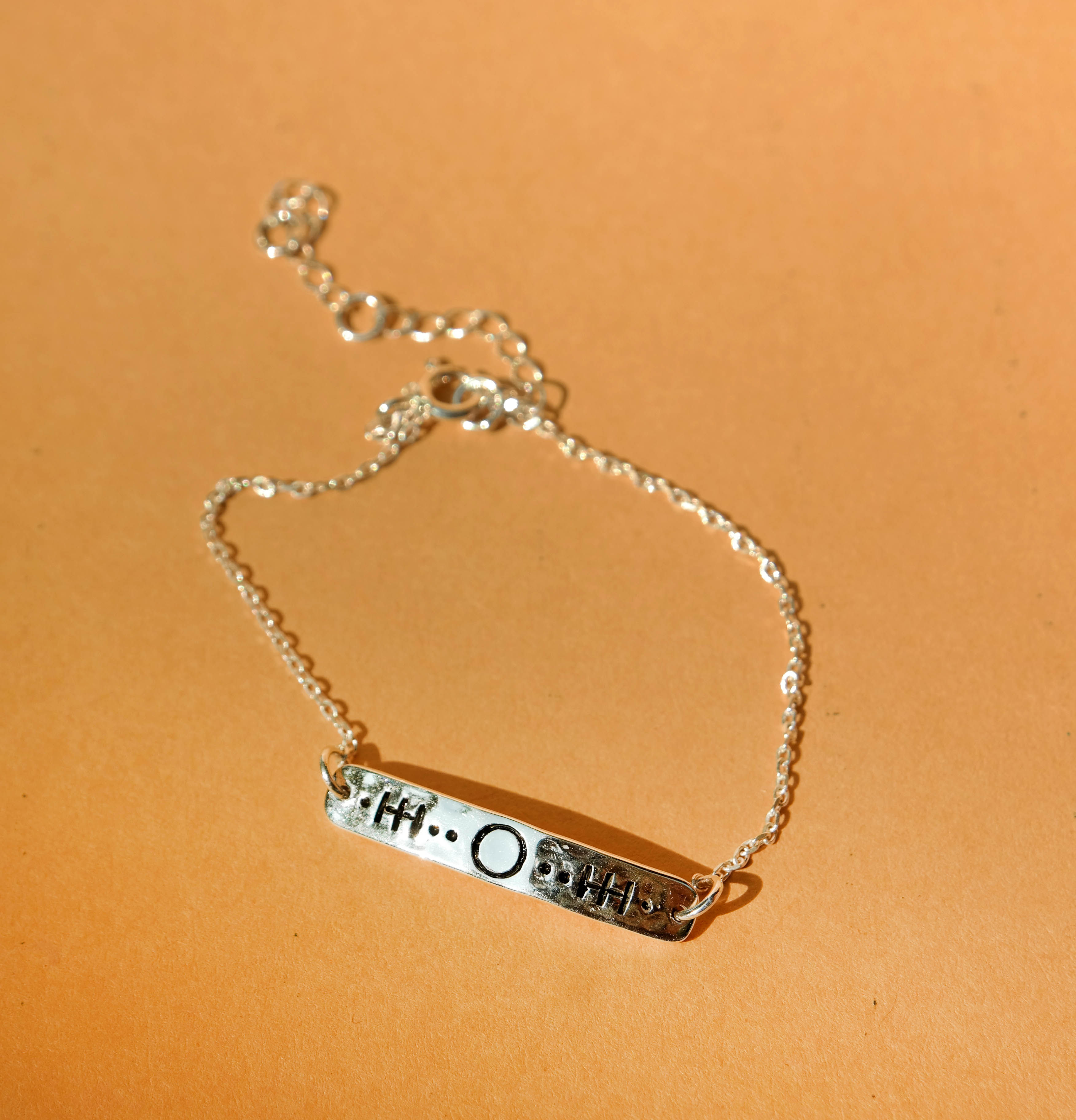 Perlindungan Orang Jauh (Female) Bracelet
