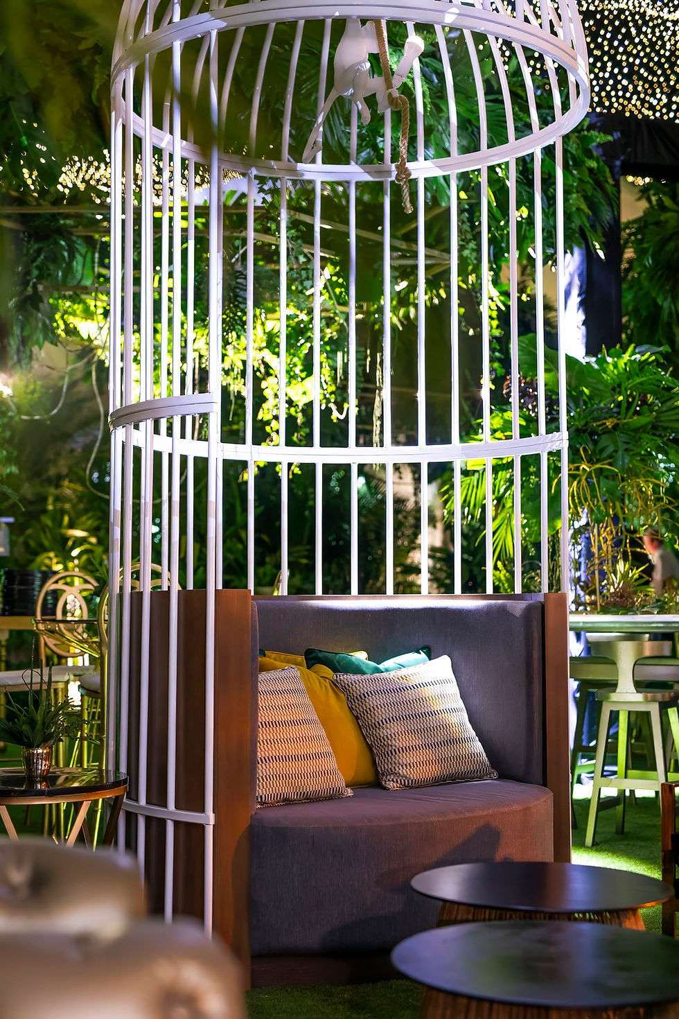 Thumbnail: Birdcage Sofa