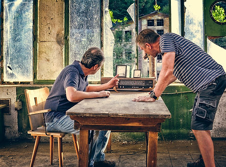 men-4365289_1920 (1).jpg