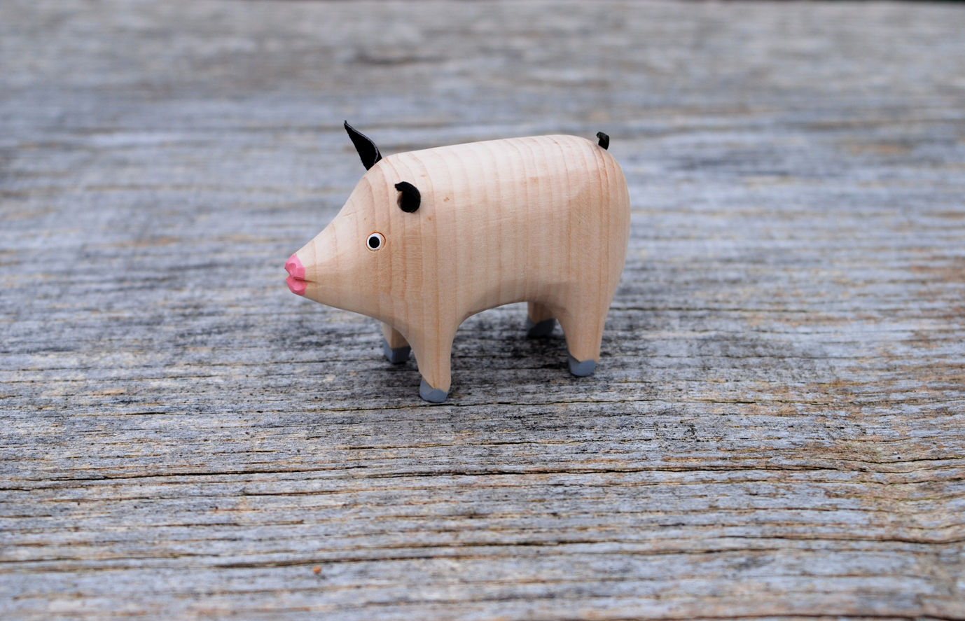 Wooden pig