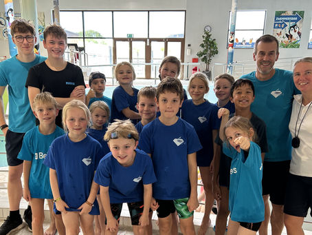 Eerste zwemwedstrijd van het seizoen voor de NVH's!