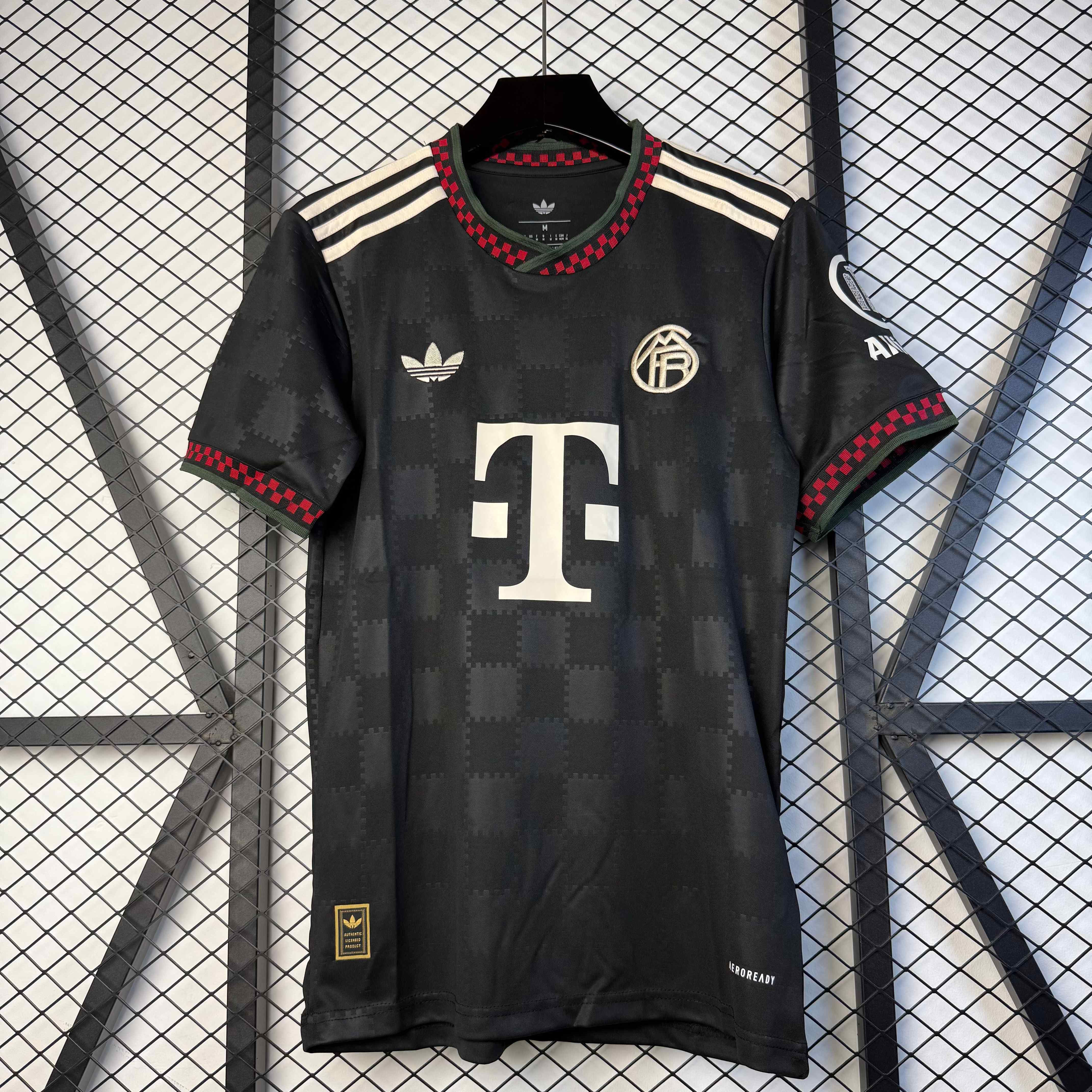 Bayern Munich 2025-26 Third Fan Version
