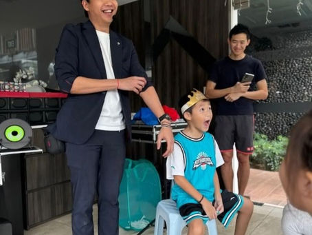 Magic Show Singapore Professional Birthday Party Magician on Your Celebration