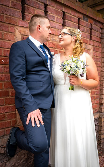 Natürliche Hochzeitsfotografie Wriezen, inniger Moment eines Paares