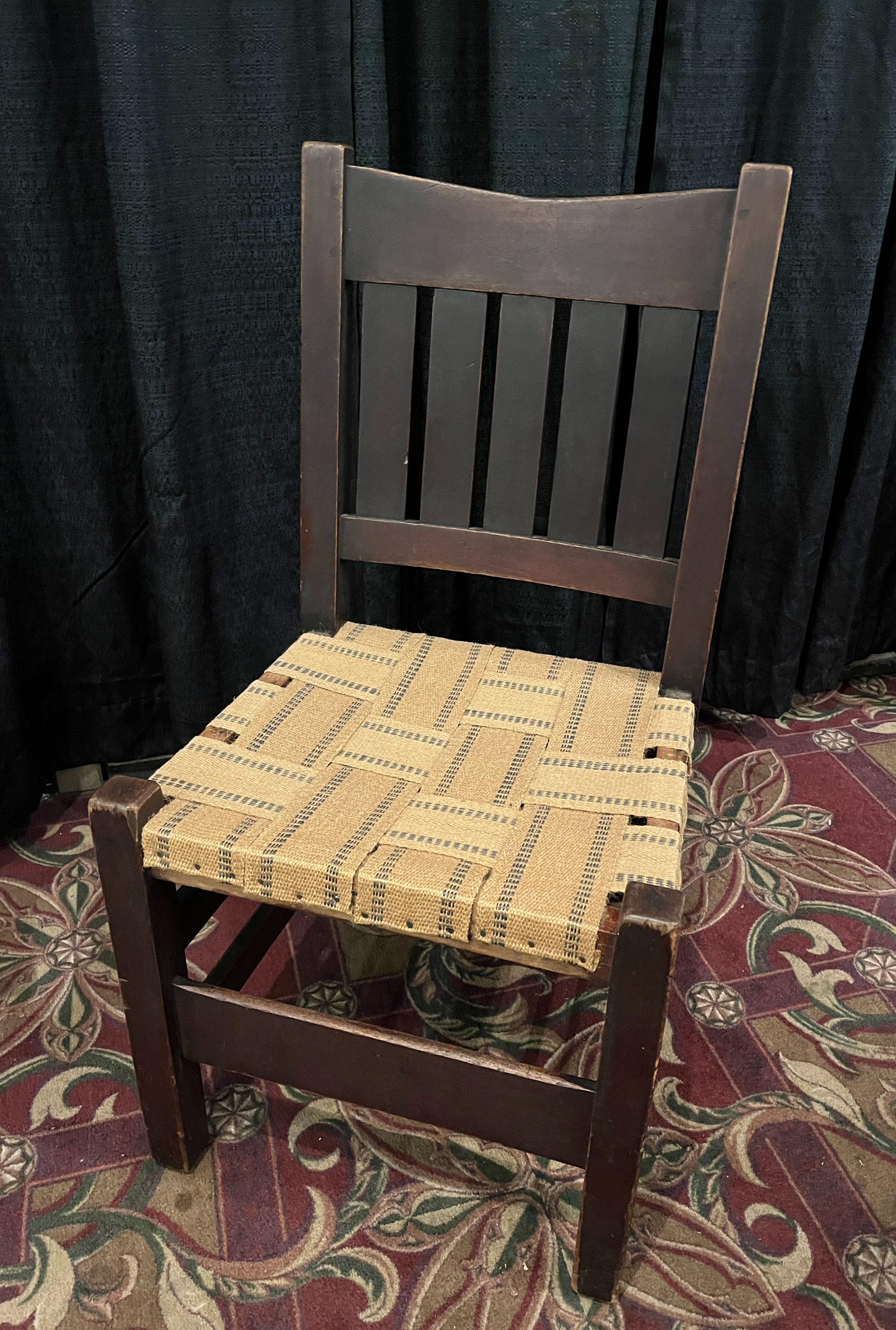 Gustav Stickley Mahogany V-Back Chair, Model 354-1/2