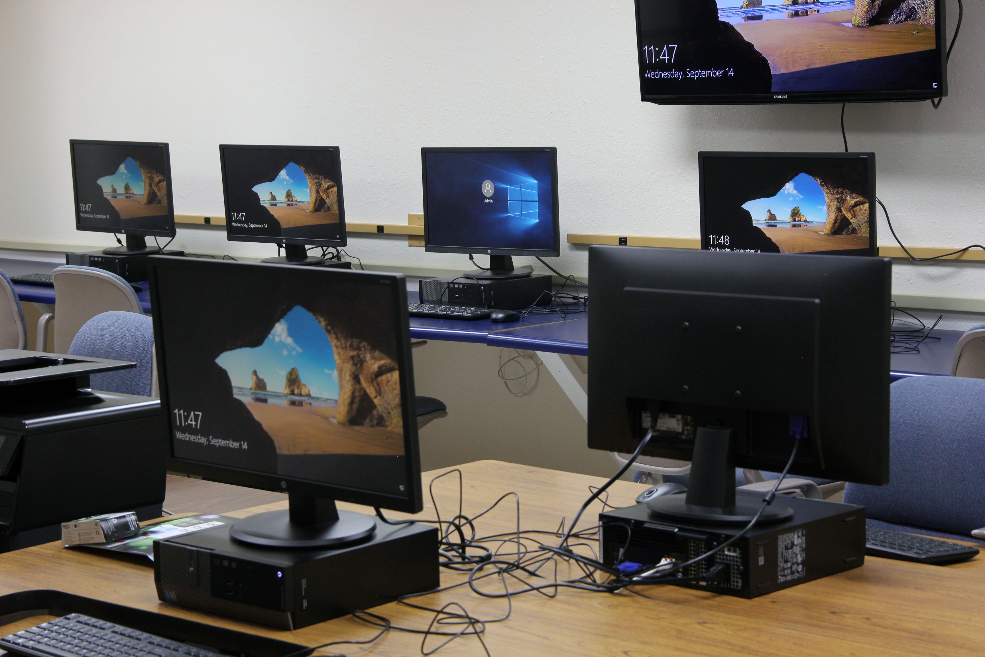 14 PC Computer Lab