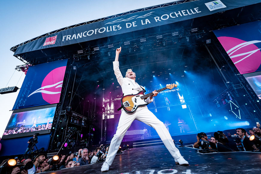Max Taylor musician at Francofolies la Rochelle in 2022 with MIKA