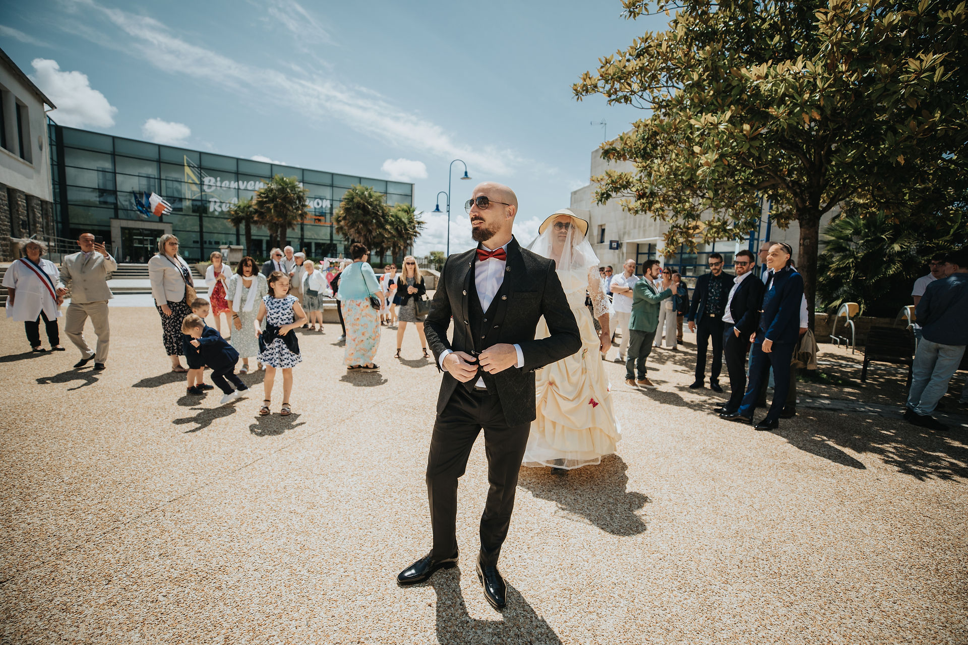 Cérémonie civile au Relecq-Kerhuon immortalisée par Marc Glen Photographie, photographe mariage Finistère
