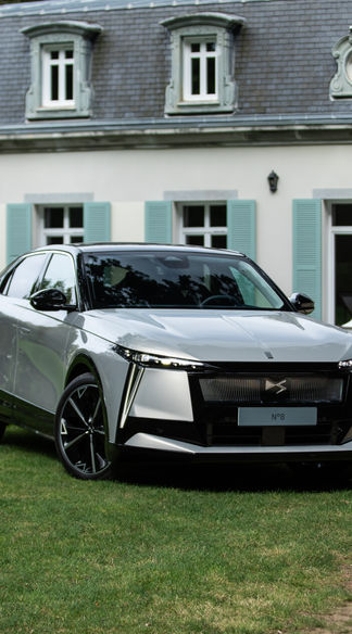 Reportage photo pour la sortie de la nouvelle N°8 de chez DS automobile, photographe corporate brest.