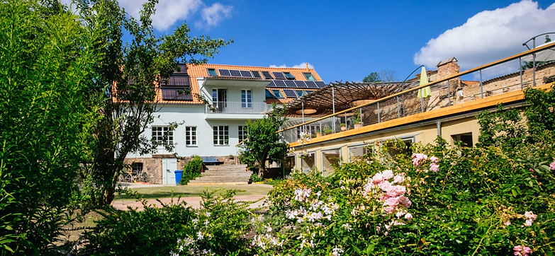 Seminarhaus Taubenblau.png