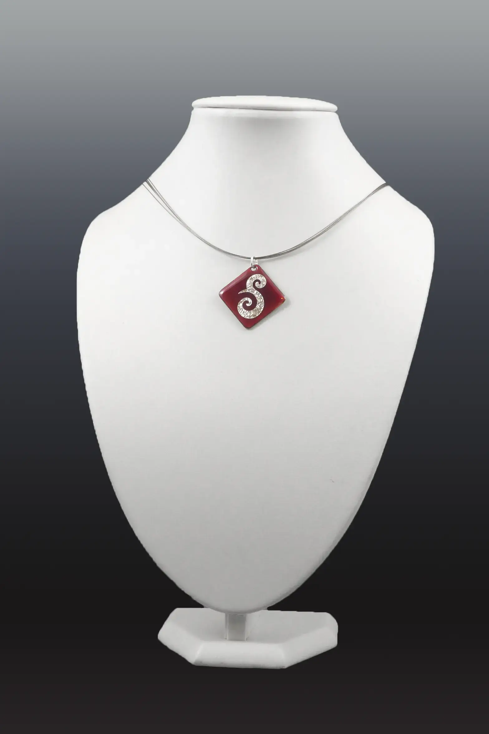 pendentif ALPHA Mini bordeaux ARABESQUES