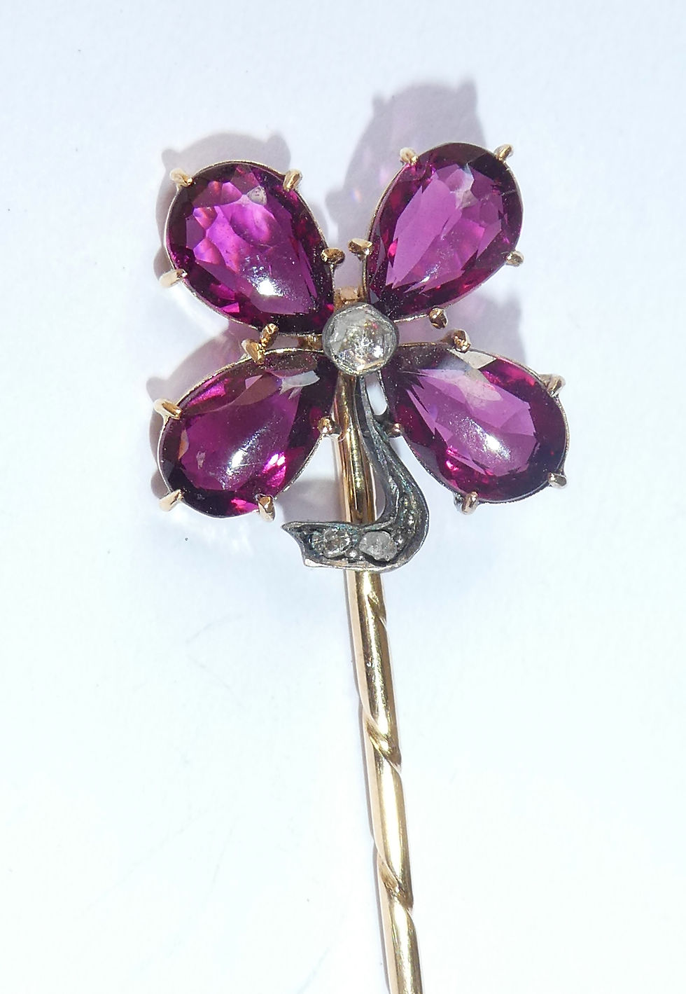 Vierblättriges Turmalin Kleeblatt / tourmaline clover