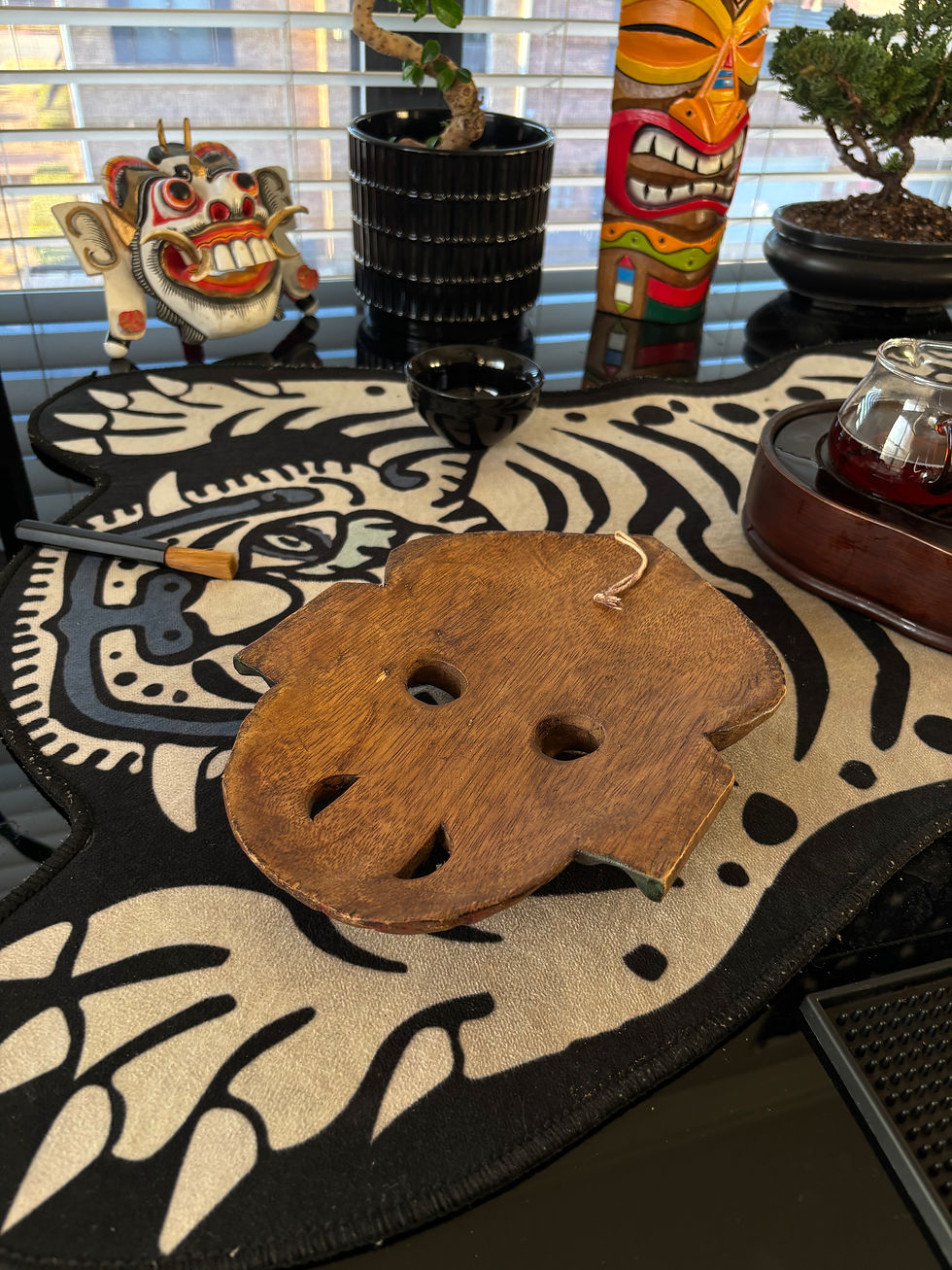 Прев'ю: Балійська ручна різьблена дерев’яна демонічна маска – індонезійське племінне настінне мистецтво