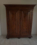 Armoire en merisier ciré