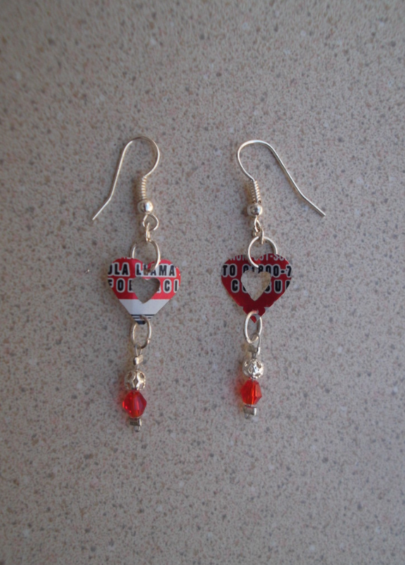 Miniatura: Aretes con diseños y materiales especiales