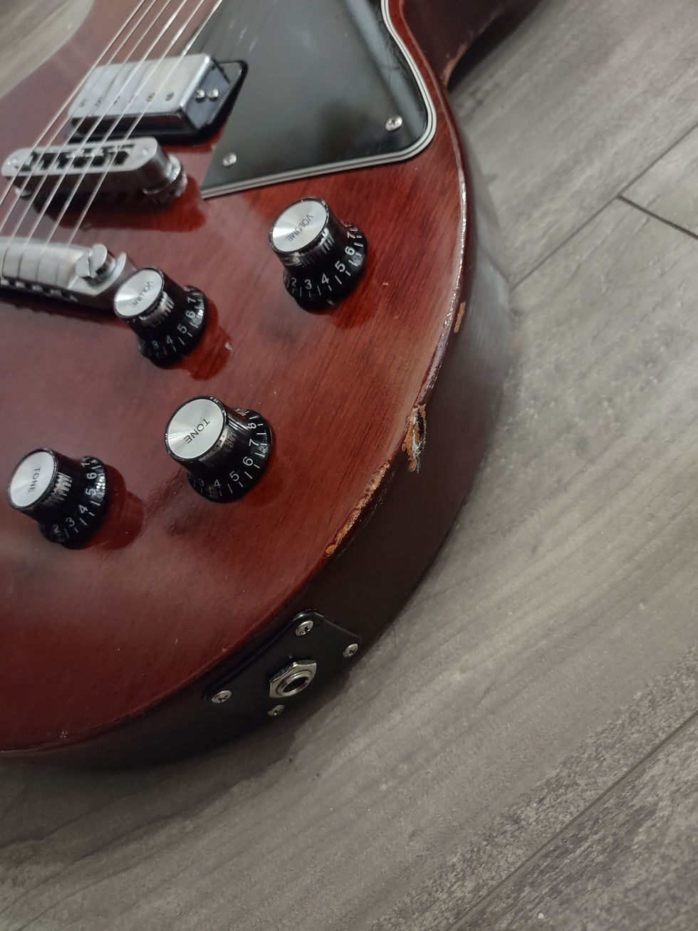 Thumbnail: Gibson Les Paul Special 2010 Stained Cherry w/ Mini Humbuckers And Neck Binding!
