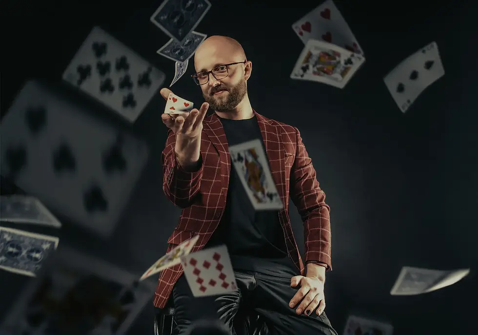 cards_parallax.webp