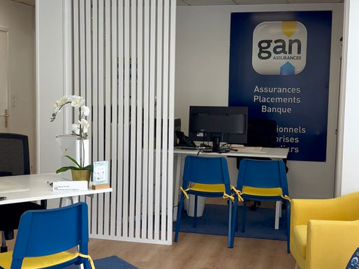 création de contenu community management pour Instagram et LinkedIn