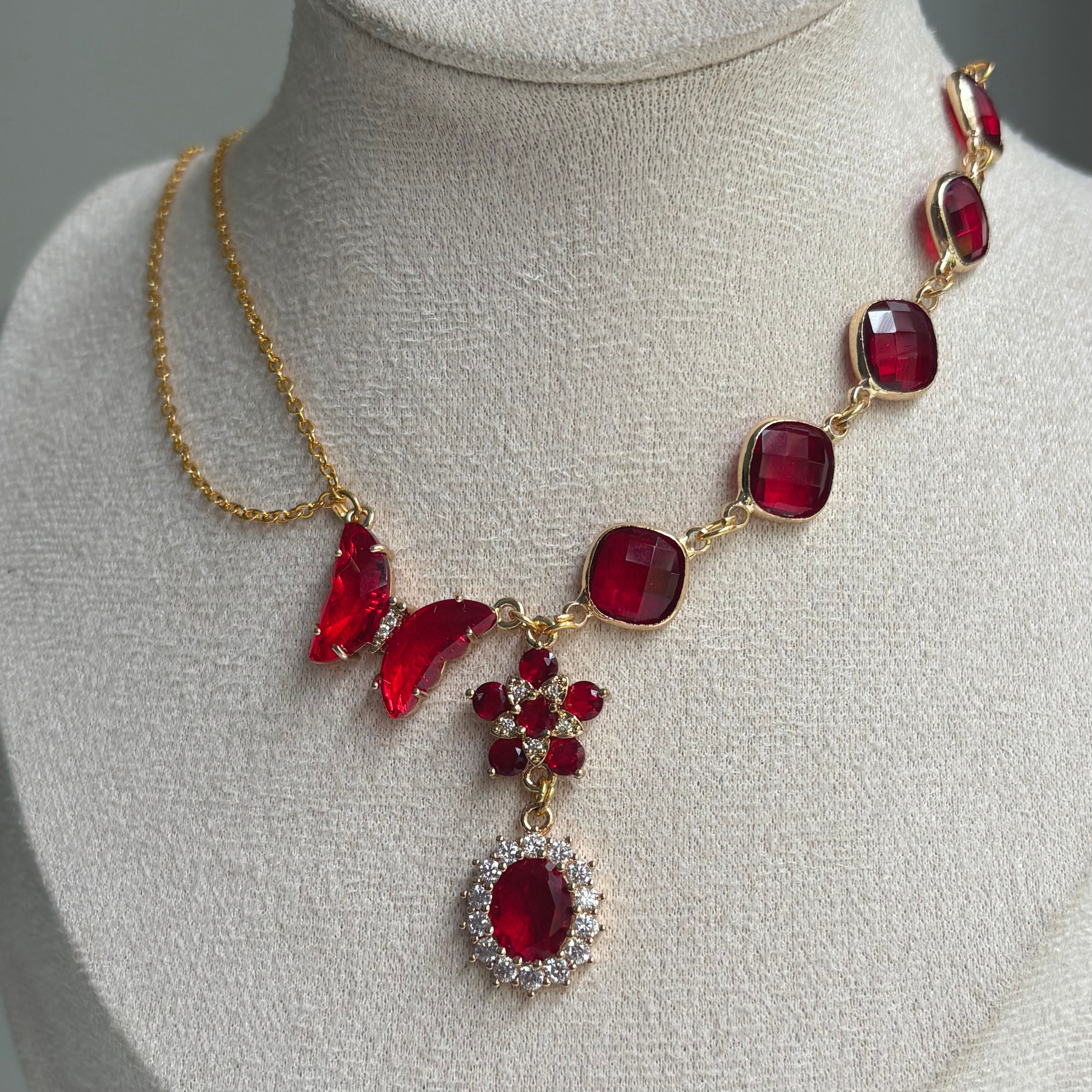 RED PETAL necklace