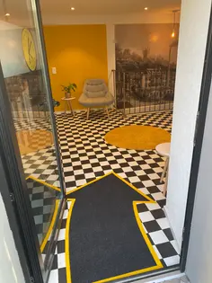 Entrée du Studio des Kips - salle de réunion à louer à Vevey.