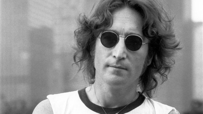 Muere uno de los mejores compositores, muere: John Lennon