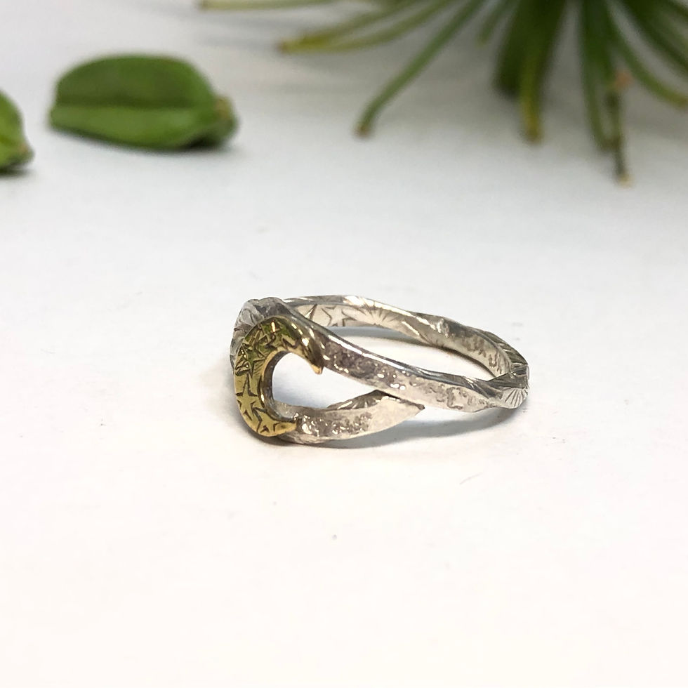 サムネイル： ＭＯＯＮ　ＲＩＮＧ