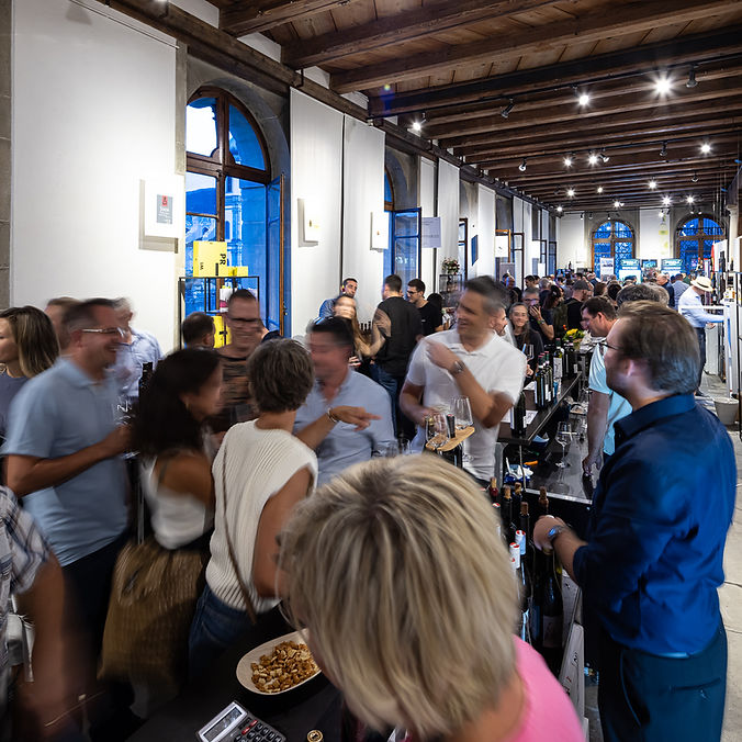 WINE-DATE-LUZERN-2023-PHOTO-SARA-BARTH-9683-Q.jpg