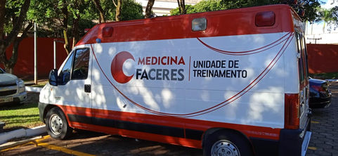 Personalização de Veículo Van - Medicina Faceres 