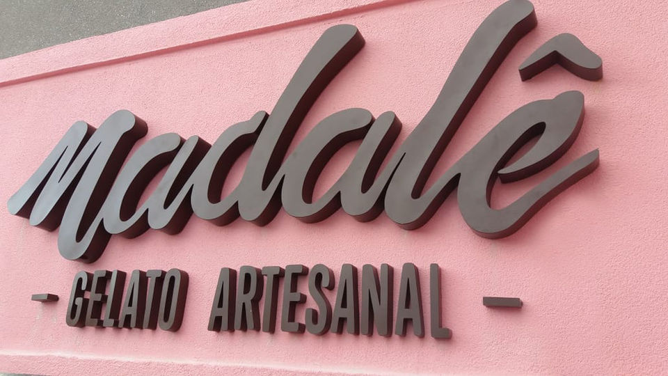 Fachada em Letra Caixa - Madalê