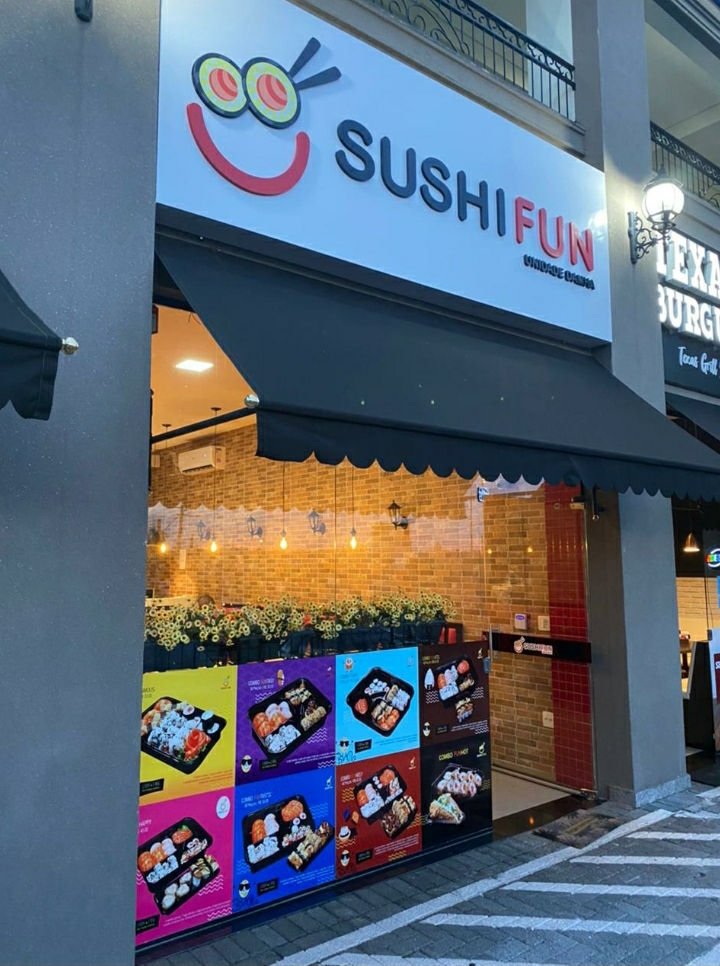 Fachada em ACM, Letra Caixa e Adesivação - Sushi Fun 