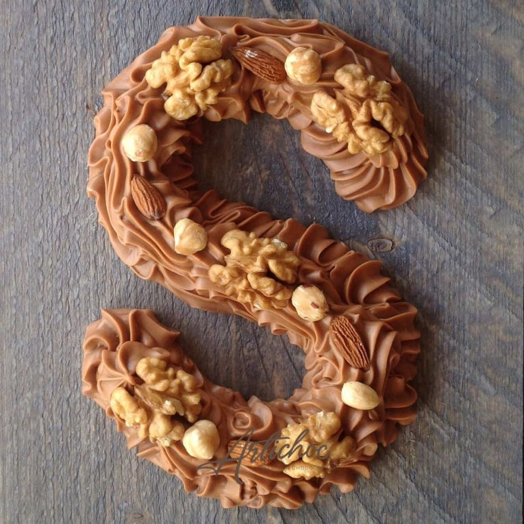 Thumbnail: Chocoladeletter Traditioneel decoratie 275 gram