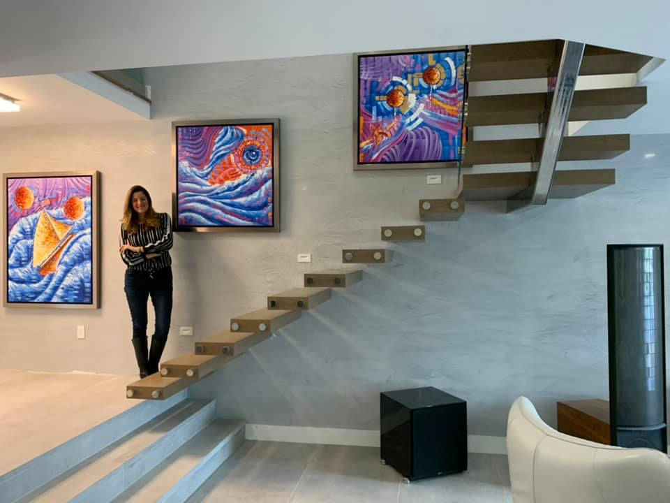 Abstract Queen in Miami by Miami Based Artist Laelanie Larach at Laelanie Art Gallery