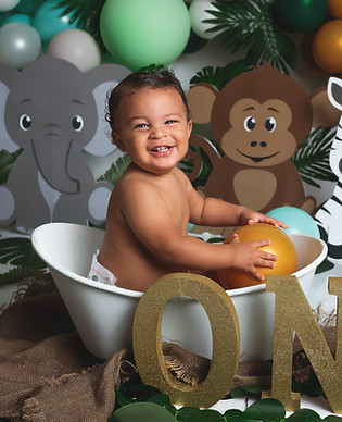 smiley bath safari.jpg