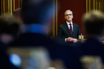 Beholder kuttene i Tolletaten