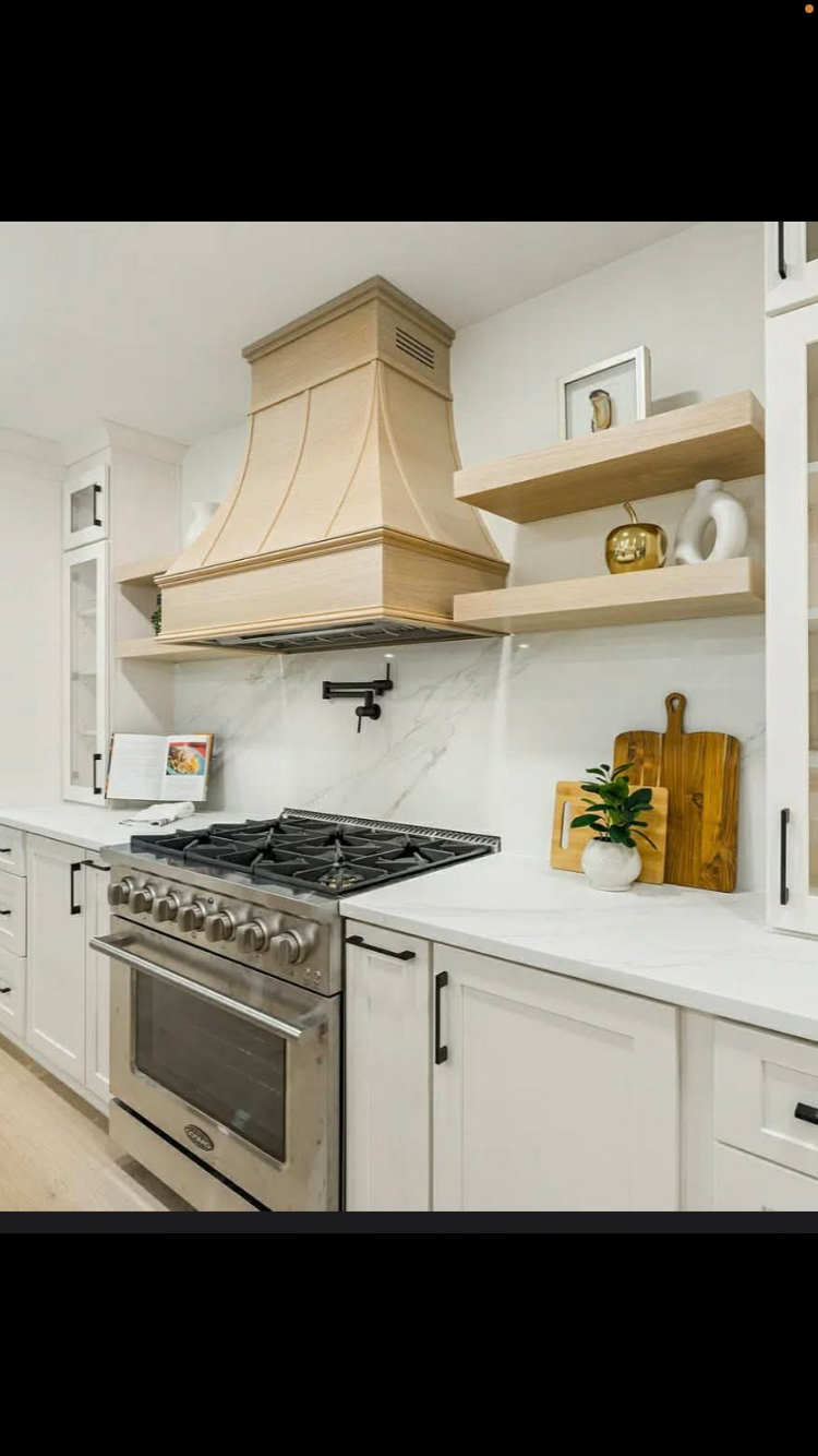 Kitchen hood project from the Hood2Home gallery, photo 56