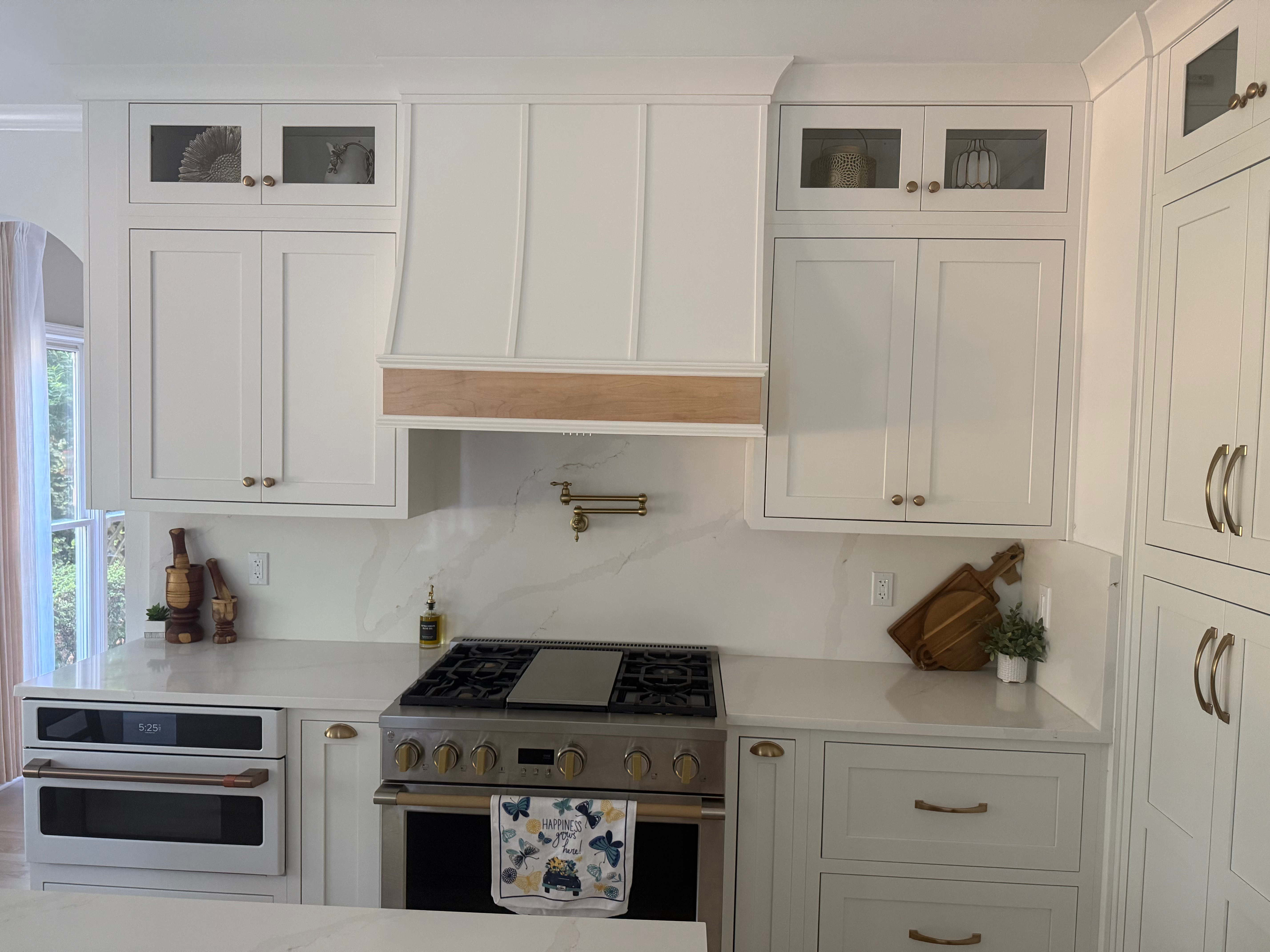 Kitchen hood project from the Hood2Home gallery, photo 14
