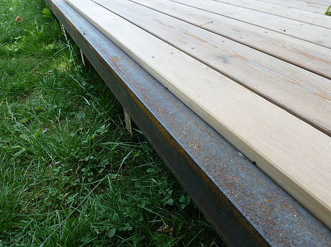 Détail des rives acier de la terrasse 2