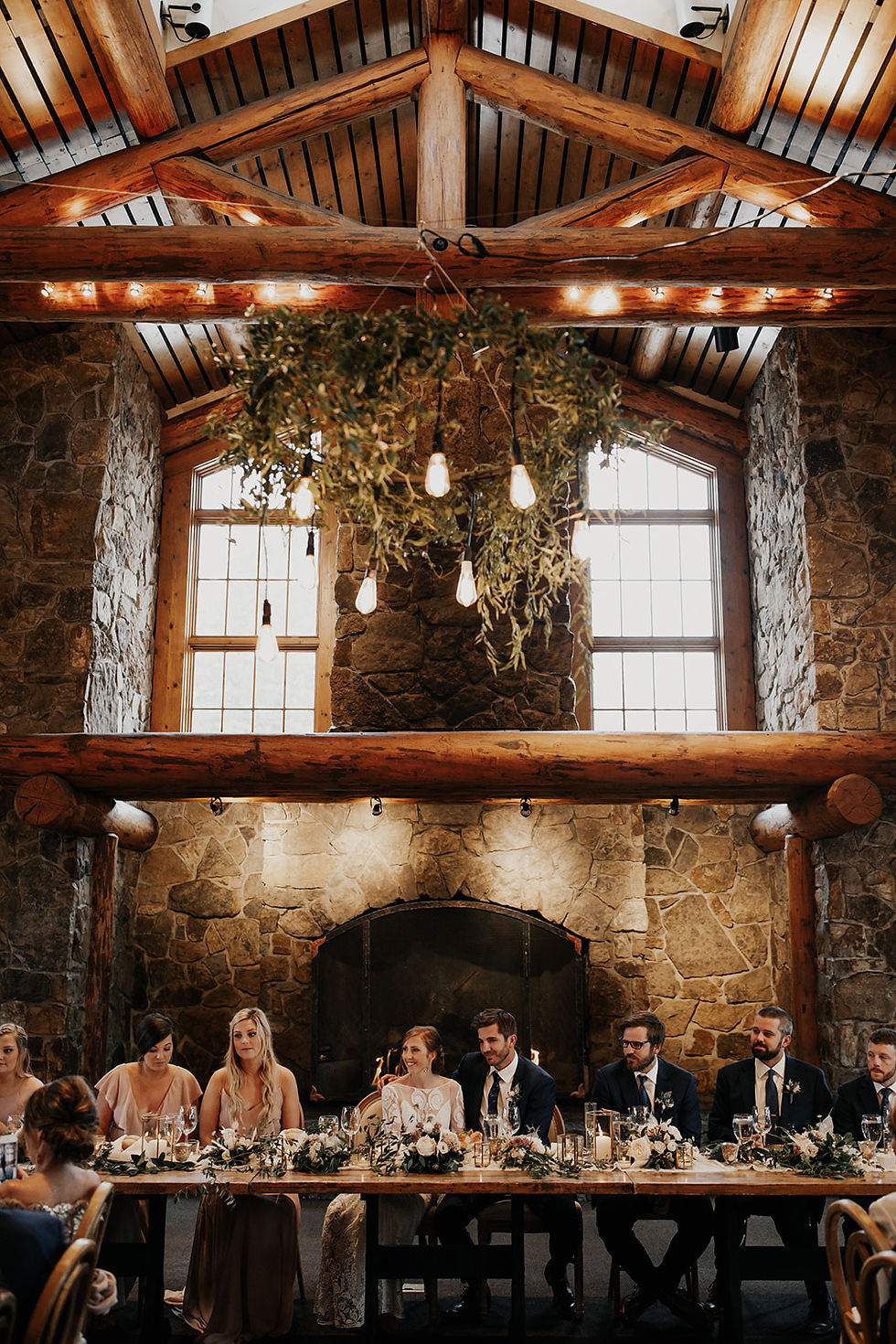 Keystone Wedding Planner - Timber Ridge Wedding - Head Table