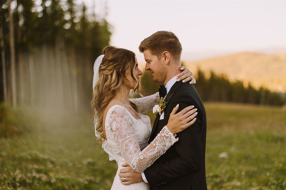 Breckenridge Wedding Planner - Ten Mile Station Wedding