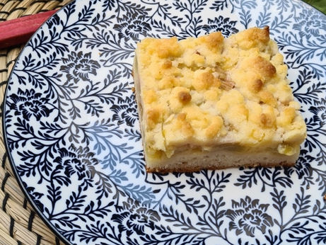 Rhabarberkuchen mit Vanillepudding