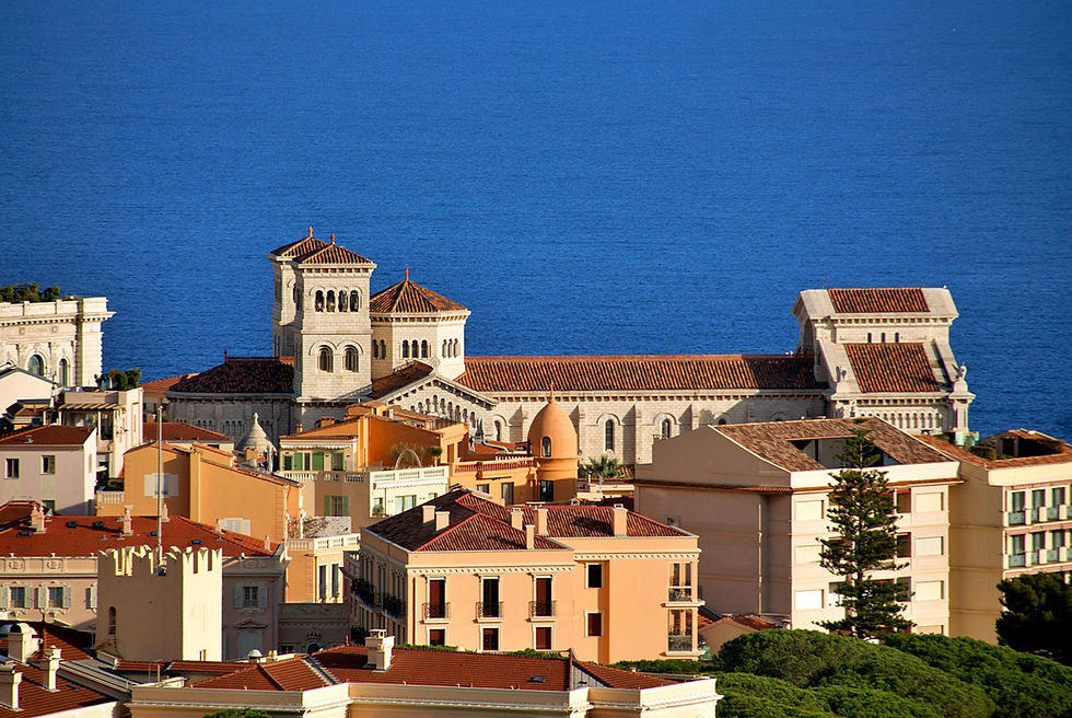 Vue Aérienne de Monaco. Photo: https://www.pexels.com/photo/aerial-view-of-historic-monaco-architecture-31292737/